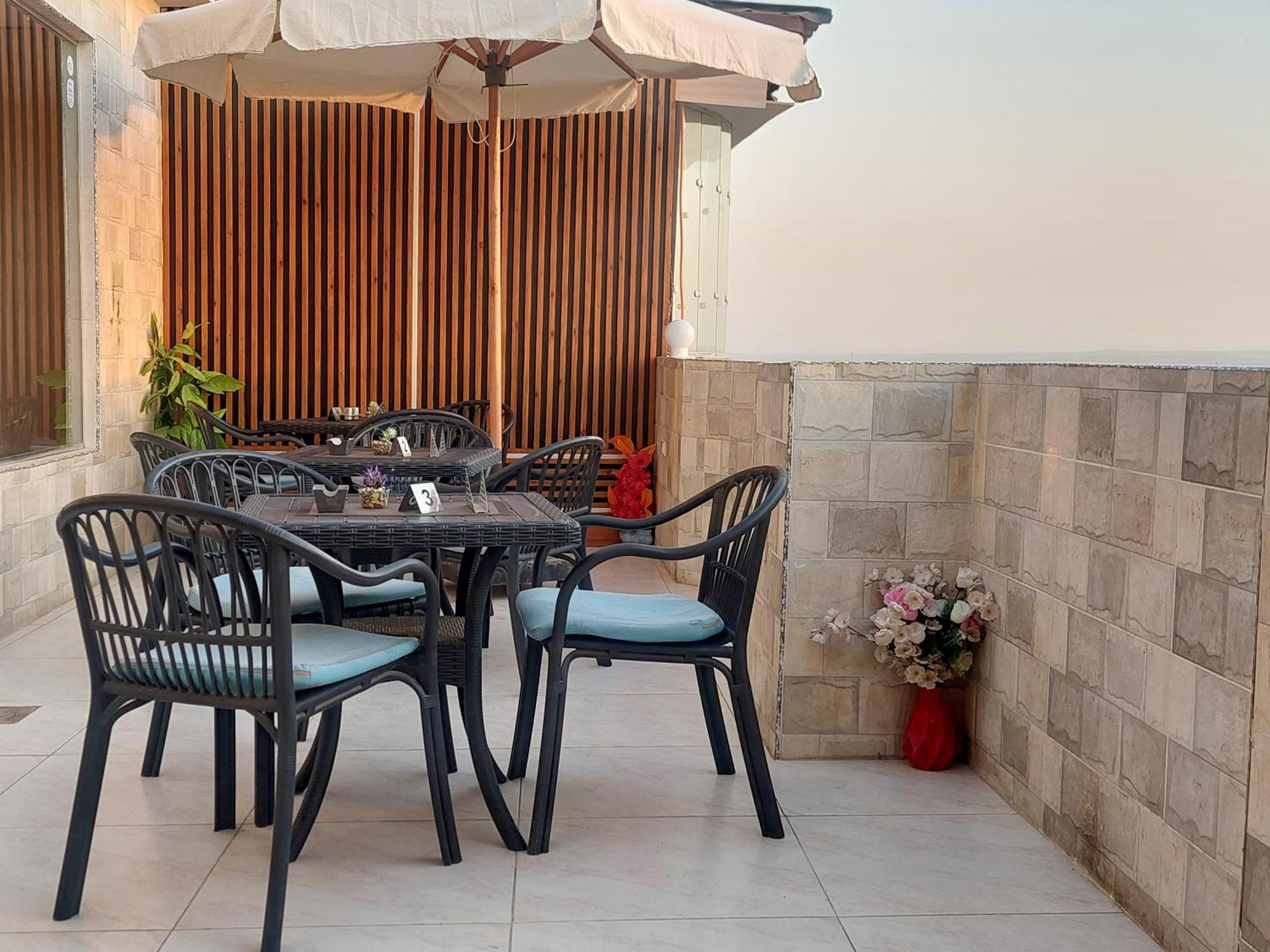 Jumeirah Pyramids View Inn Kafrat al Jabal Екстер'єр фото