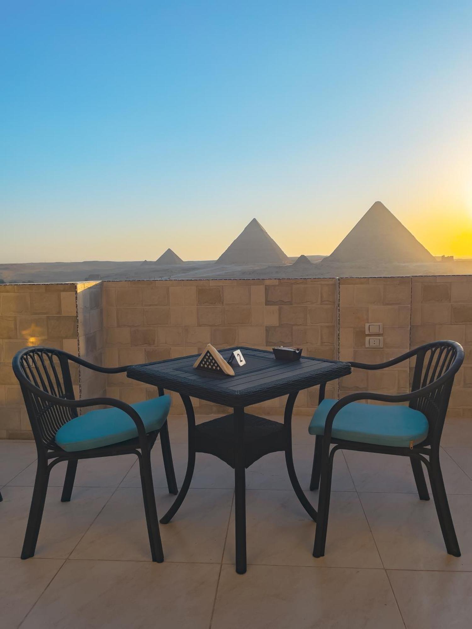 Jumeirah Pyramids View Inn Kafrat al Jabal Екстер'єр фото