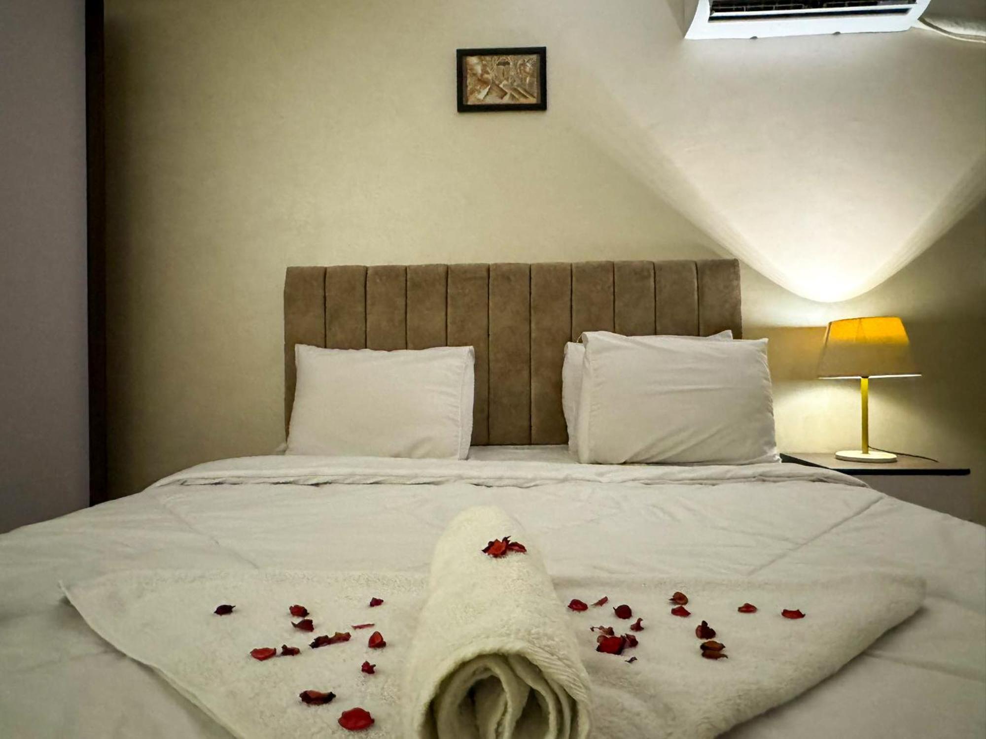 Jumeirah Pyramids View Inn Kafrat al Jabal Номер фото